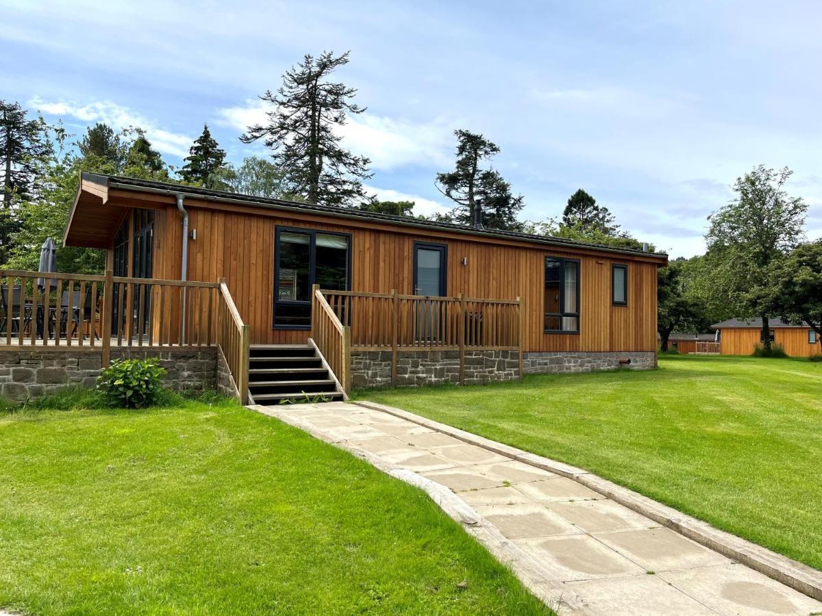 Skyline Lodge Loch Lomond Castle Lodges 巴洛赫 外观 照片